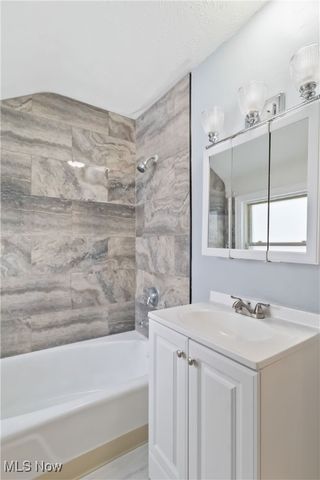 16402 Cloverside Avenue, Cleveland, OH 44128