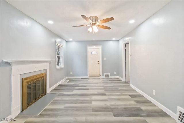 16402 Cloverside Avenue, Cleveland, OH 44128