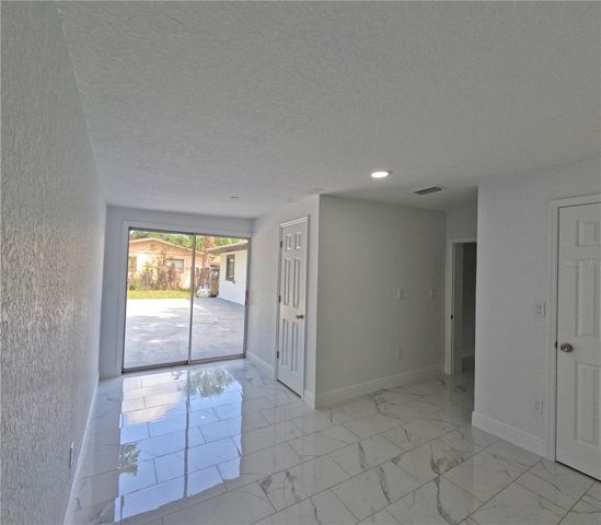 1103 N PENNSYLVANIA AVENUE, Plant City, FL 33563