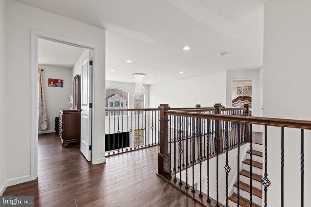 15 STALLION, Mechanicsburg, PA 17050