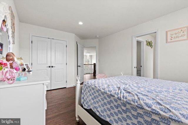 15 STALLION, Mechanicsburg, PA 17050