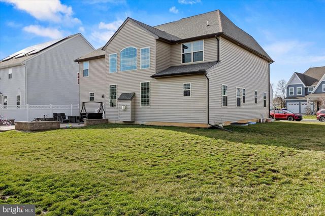 15 STALLION, Mechanicsburg, PA 17050