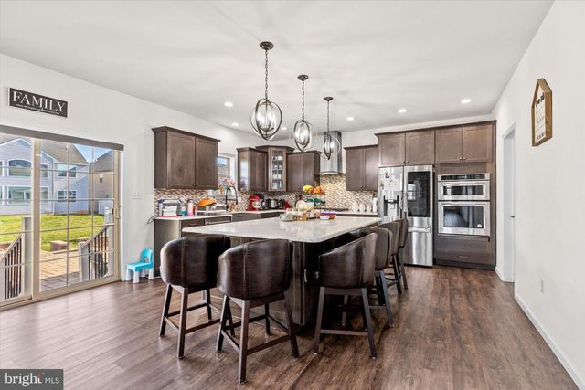 15 STALLION, Mechanicsburg, PA 17050