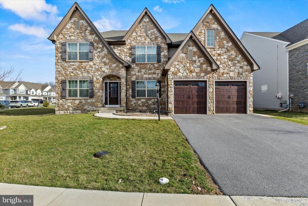 15 STALLION, Mechanicsburg, PA 17050