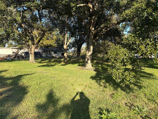 29156 Fm 1301 Road, West Columbia, TX 77486