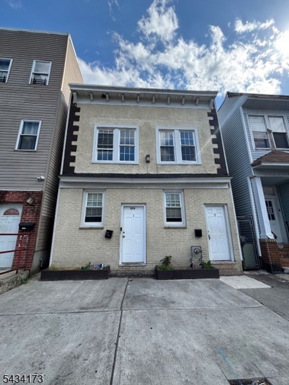 233 Rhode Island Ave, East Orange City, NJ 07018