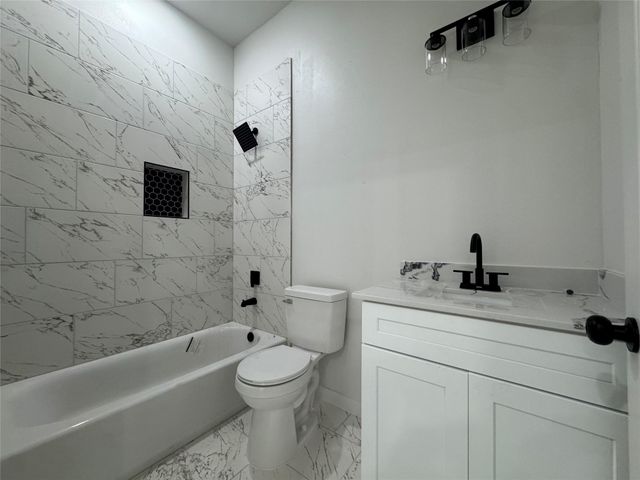 331 Delaware St, Houston, TX 77029