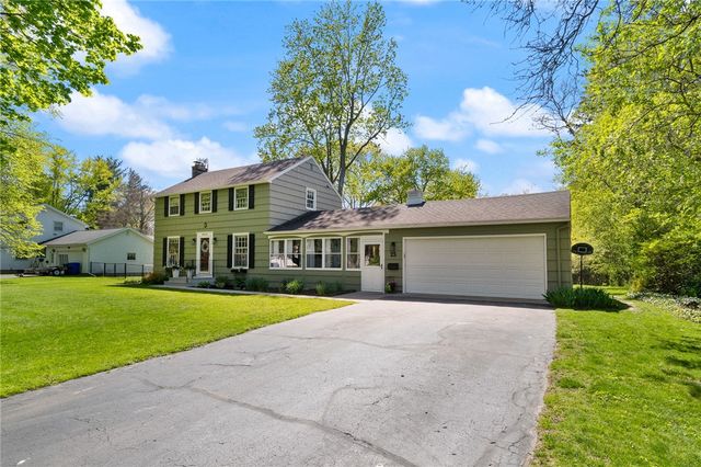25 Lincolnshire Road, Webster, NY 14580
