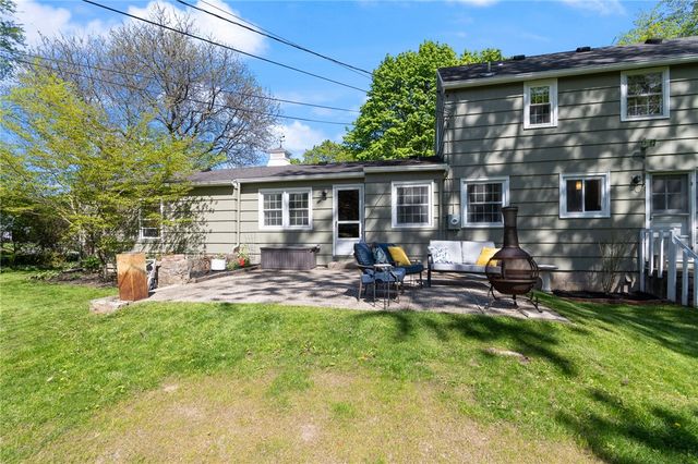 25 Lincolnshire Road, Webster, NY 14580