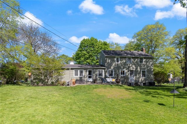 25 Lincolnshire Road, Webster, NY 14580