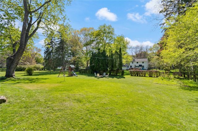 25 Lincolnshire Road, Webster, NY 14580