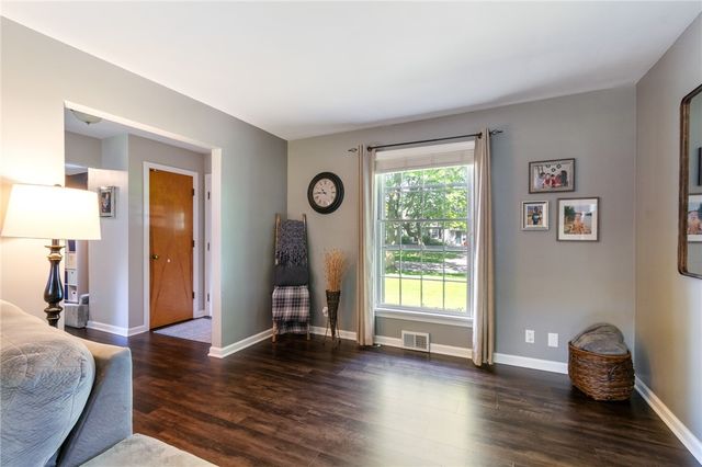 25 Lincolnshire Road, Webster, NY 14580