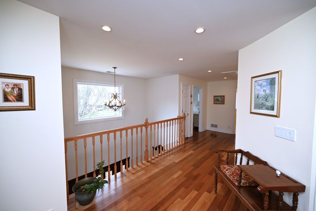 175 LAGOON Drive, Northfield, IL 60093