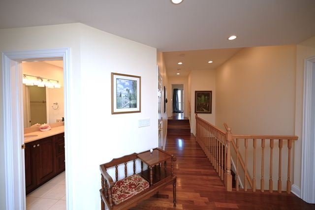 175 LAGOON Drive, Northfield, IL 60093