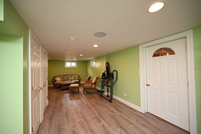 175 LAGOON Drive, Northfield, IL 60093