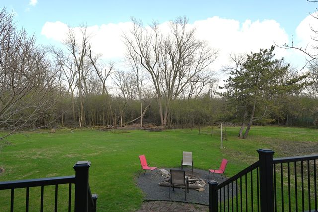 175 LAGOON Drive, Northfield, IL 60093