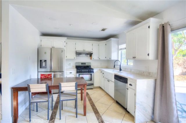 2676 5th, Riverside, CA 92507