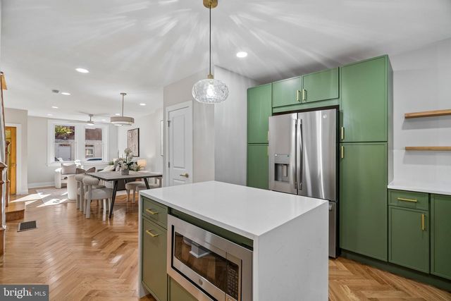 1033 CARPENTER ST, Philadelphia, PA 19147