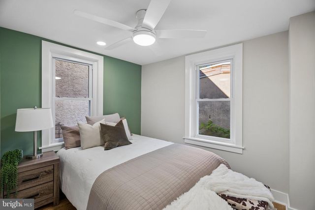 1033 CARPENTER ST, Philadelphia, PA 19147