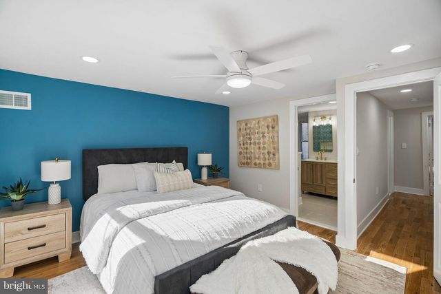 1033 CARPENTER ST, Philadelphia, PA 19147