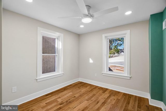 1033 CARPENTER ST, Philadelphia, PA 19147