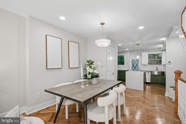 1033 CARPENTER ST, Philadelphia, PA 19147