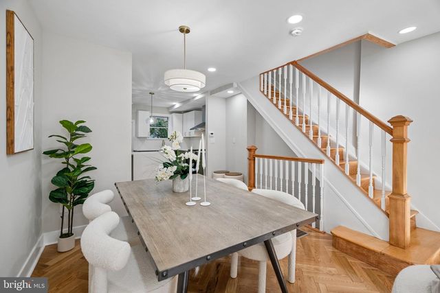 1033 CARPENTER ST, Philadelphia, PA 19147