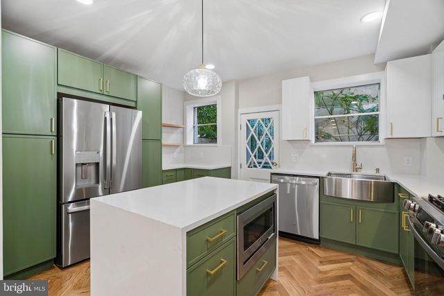 1033 CARPENTER ST, Philadelphia, PA 19147