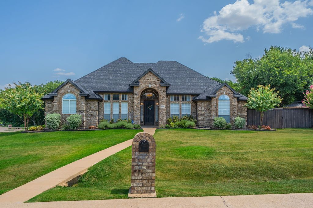 1658 Pepper Tree Lane, Midlothian, TX 76065