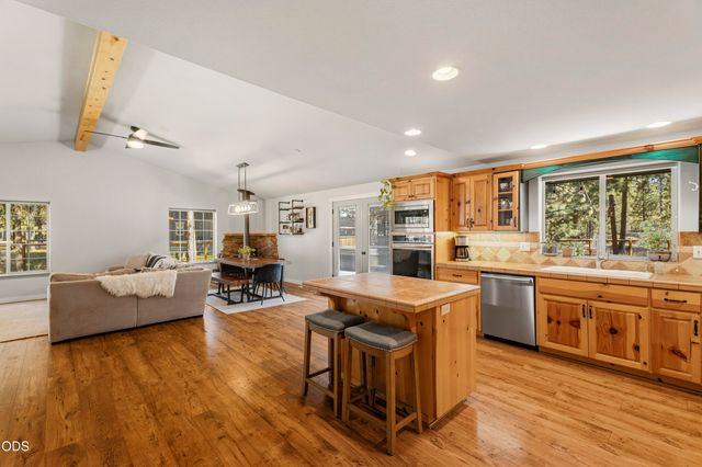 15375 Ponderosa Loop, La Pine, OR 97739