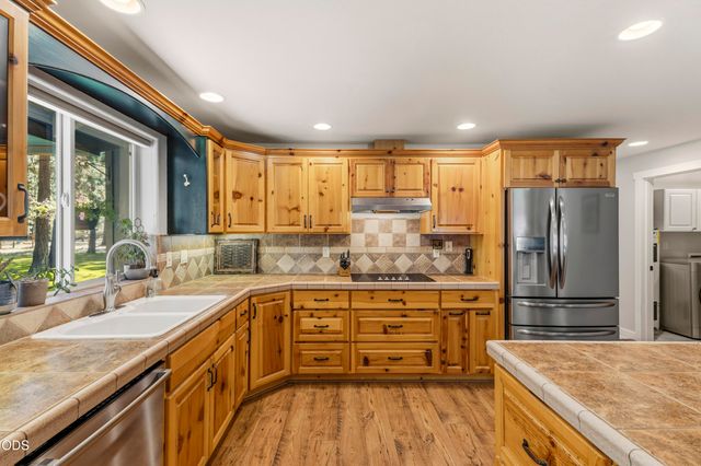 15375 Ponderosa Loop, La Pine, OR 97739