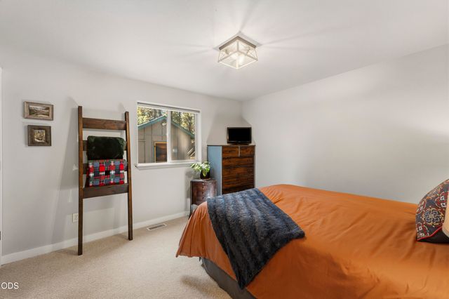 15375 Ponderosa Loop, La Pine, OR 97739
