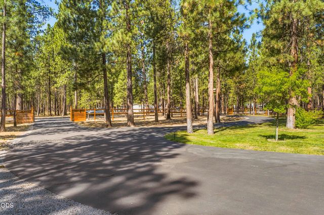 15375 Ponderosa Loop, La Pine, OR 97739
