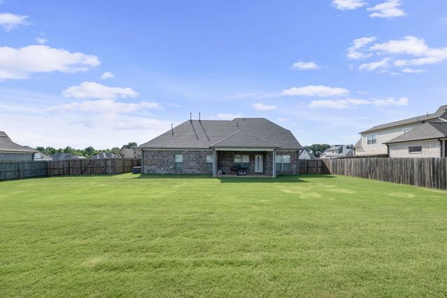 175 MARRIETTA DR, Oakland, TN 38060