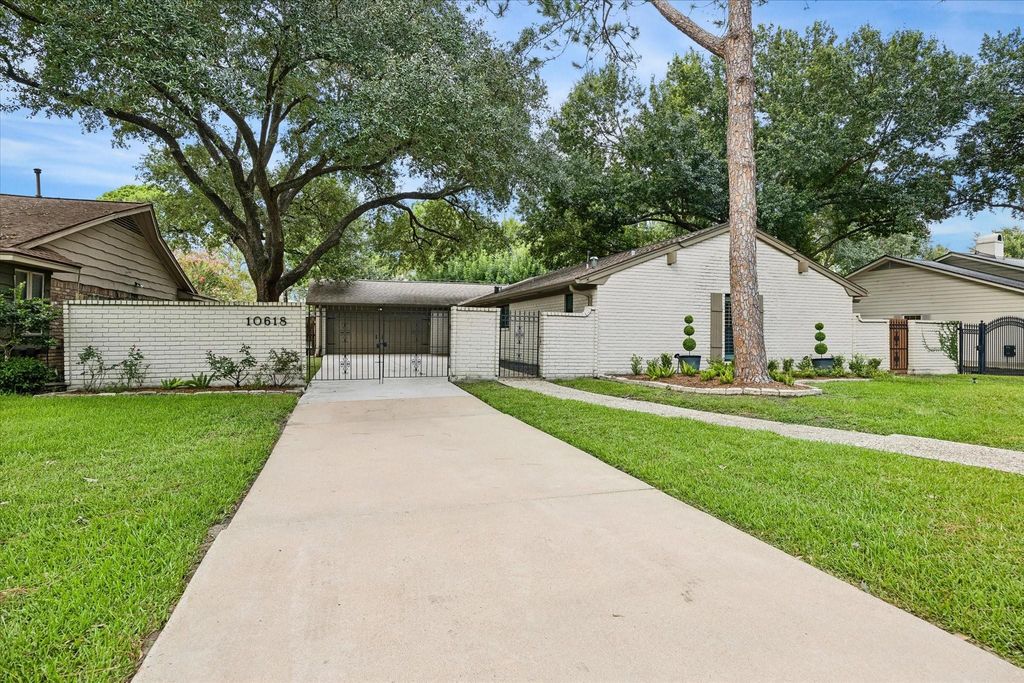 10618 Cranbrook Road, Houston, TX 77042