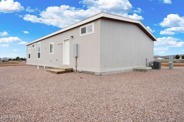 127 W LAXTON CASTLE Way, Paulden, AZ 86334