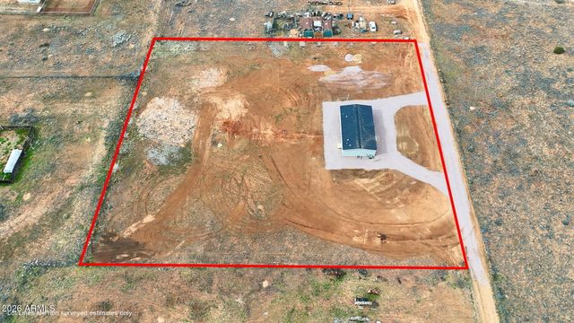 127 W LAXTON CASTLE Way, Paulden, AZ 86334