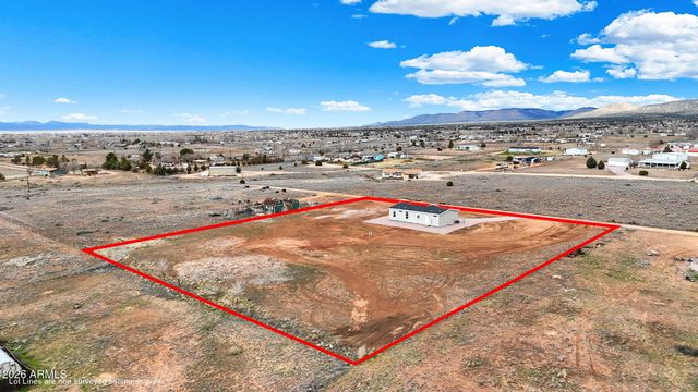 127 W LAXTON CASTLE Way, Paulden, AZ 86334