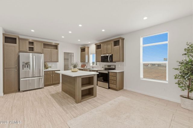 127 W LAXTON CASTLE Way, Paulden, AZ 86334