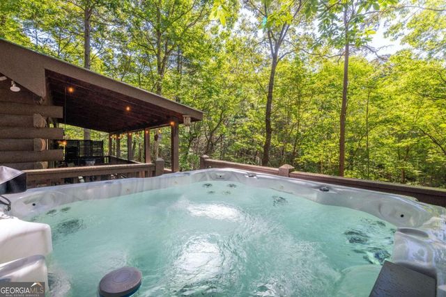 129 N Cherokee Drive, Blue Ridge, GA 30513