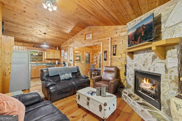 129 N Cherokee Drive, Blue Ridge, GA 30513