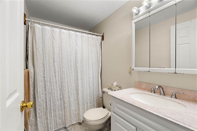 2009 White Cedar Boulevard, Portsmouth, NH 03801