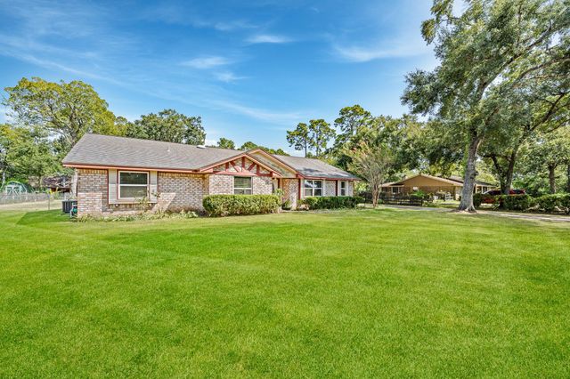 12715 Oakfield Drive, Cypress, TX 77429