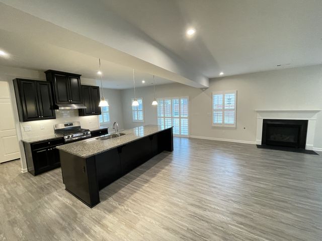 107 Meyrick Dr, Gallatin, TN 37066