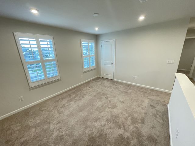 107 Meyrick Dr, Gallatin, TN 37066