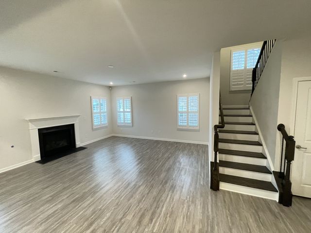 107 Meyrick Dr, Gallatin, TN 37066