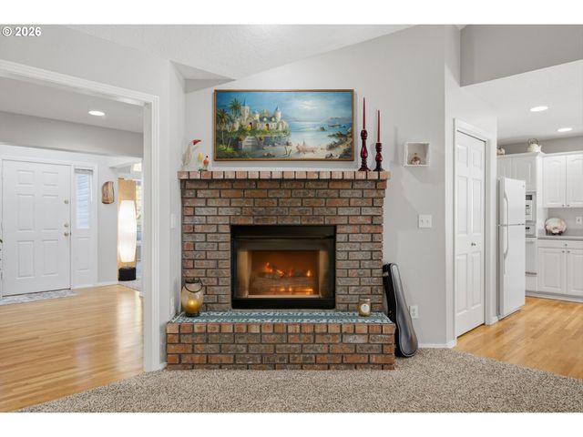 19404 VINCENT Dr, Oregon City, OR 97045