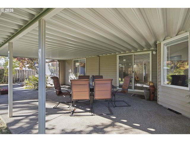 19404 VINCENT Dr, Oregon City, OR 97045