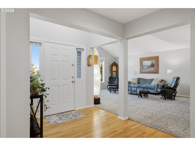 19404 VINCENT Dr, Oregon City, OR 97045