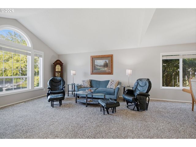 19404 VINCENT Dr, Oregon City, OR 97045